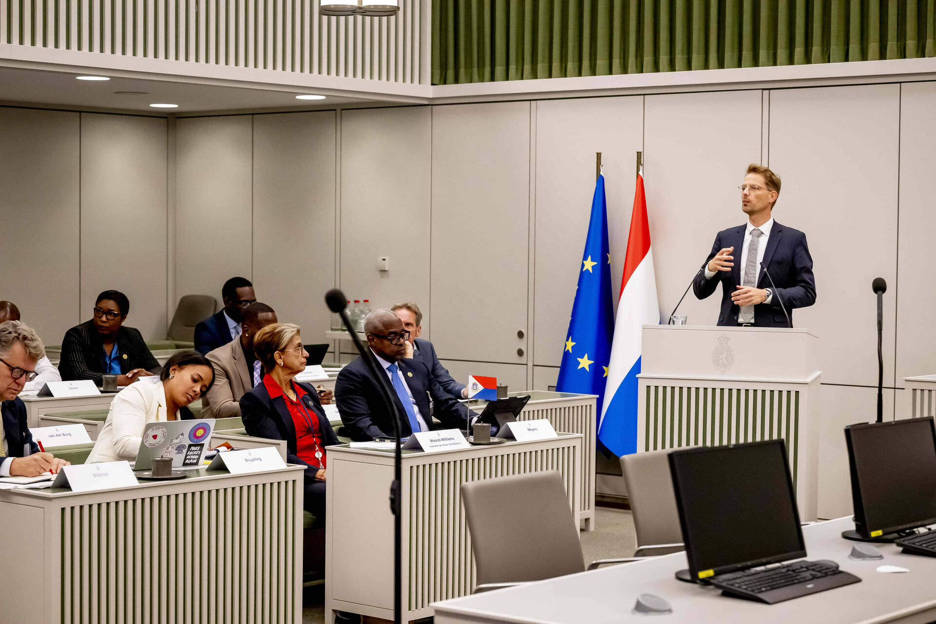 Op de tweede dag kregen de delegatieleden een toelichting over geopolitiek