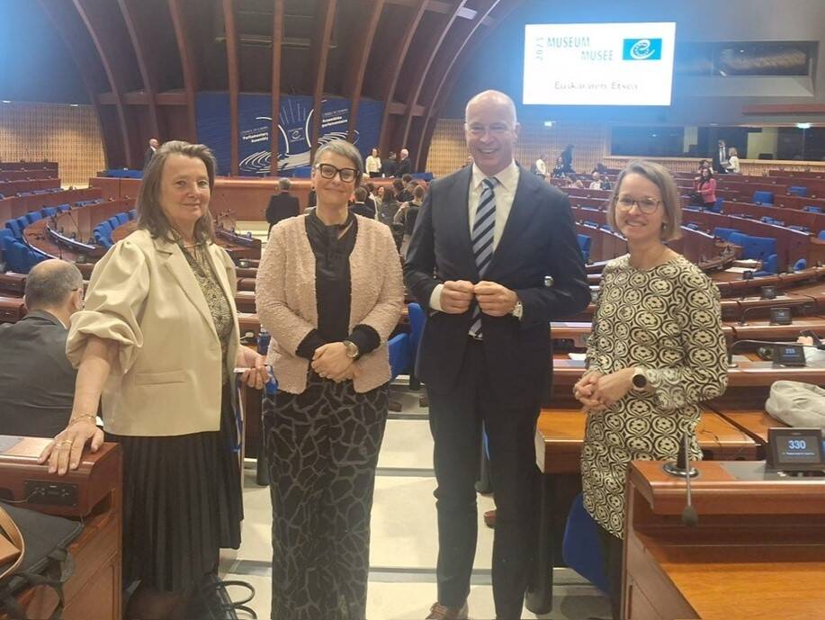 De Nederlandse delegatie in de plenaire zaal 